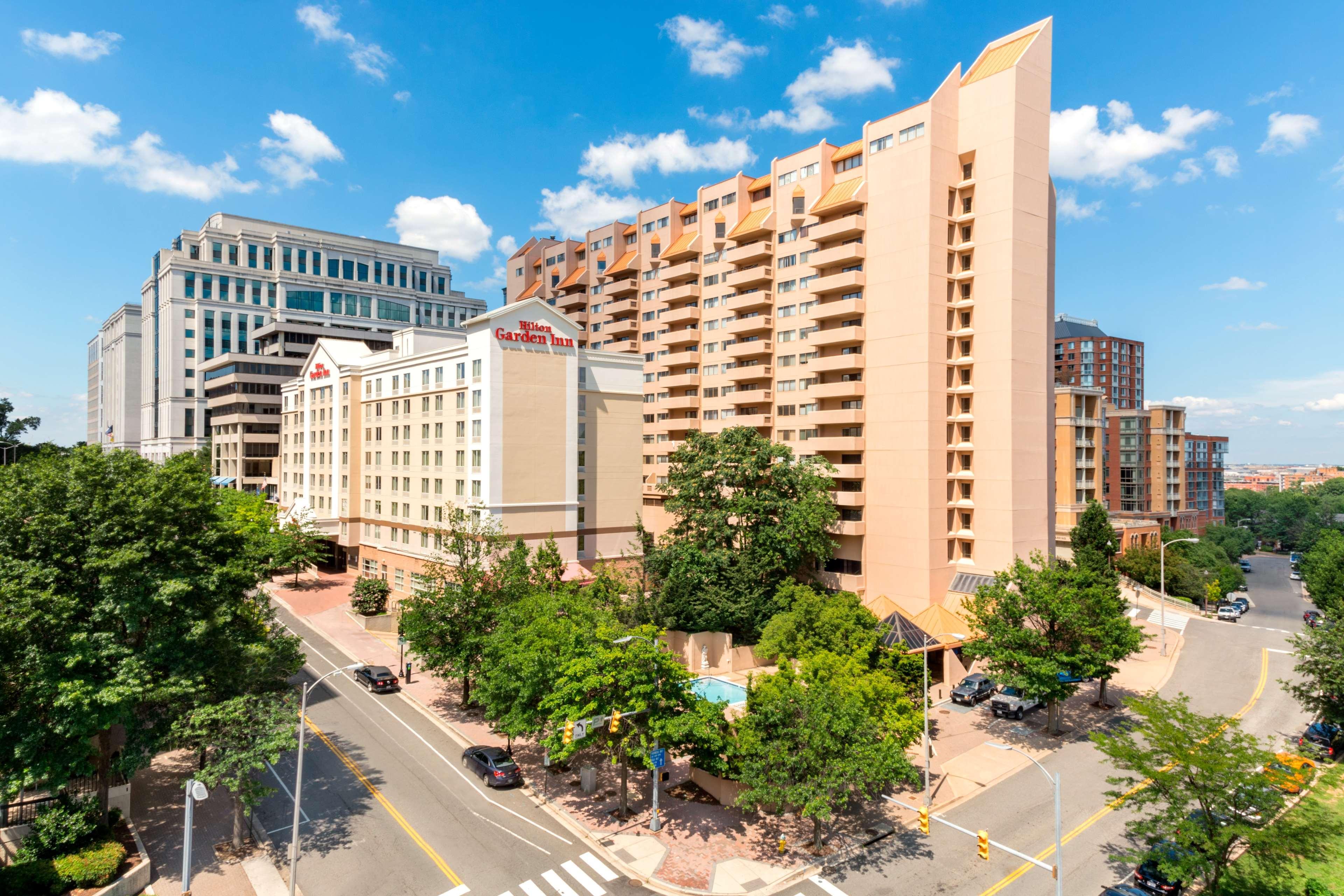 Hilton Garden Inn Arlington/Courthouse Plaza Exterior foto