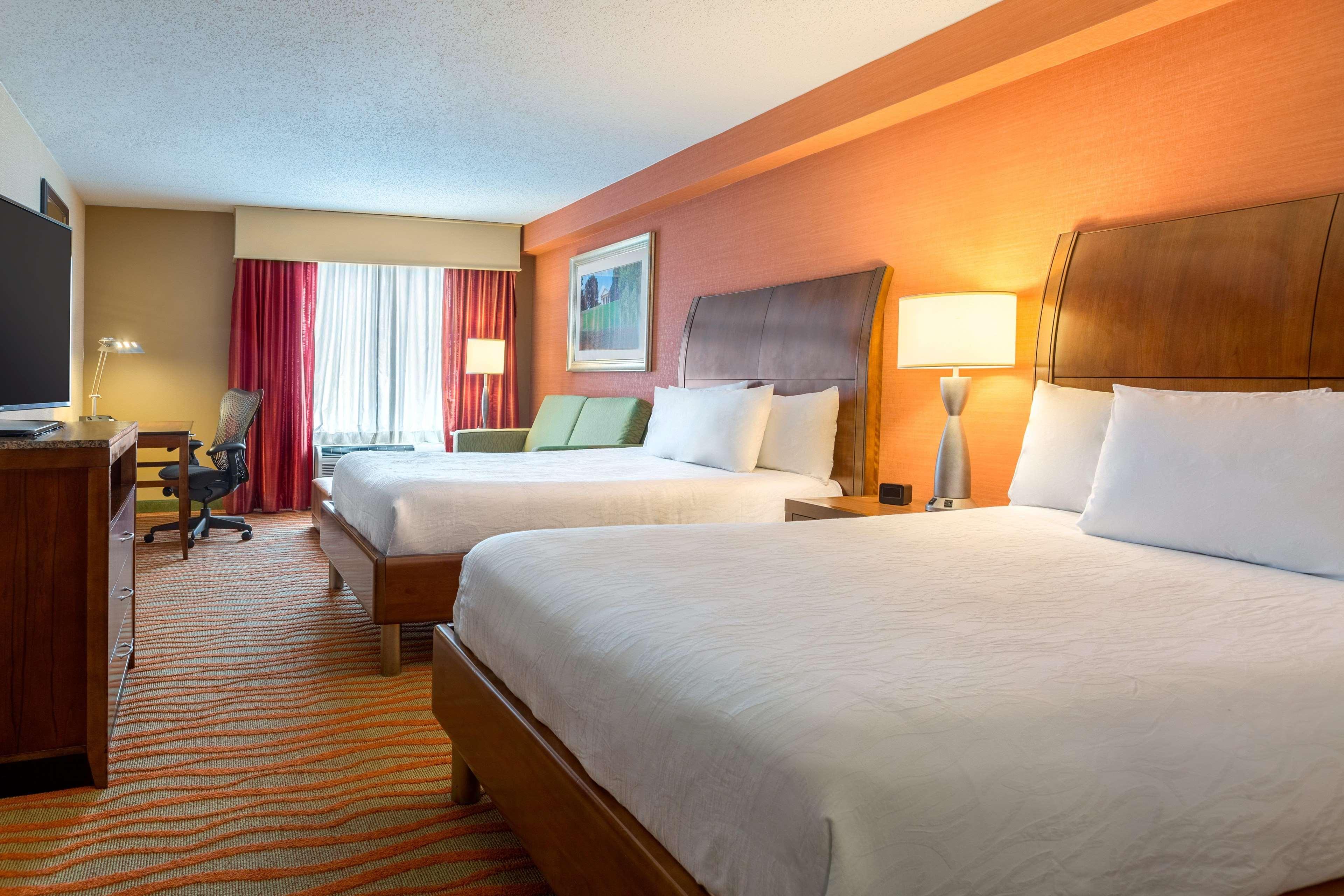 Hilton Garden Inn Arlington/Courthouse Plaza Exterior foto